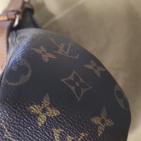 Automatic used Louis Vuitton brown Monogram Boulogne 35 shoulder bag - Picture 11 of 16